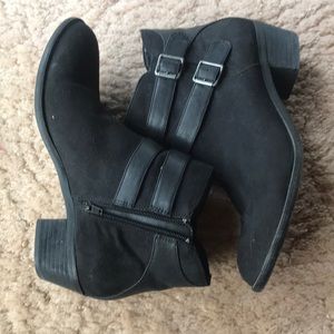 Madden Girl Black booties